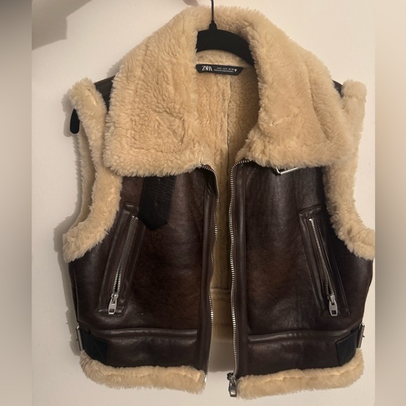 Shearling vest - Picture 1 of 2
